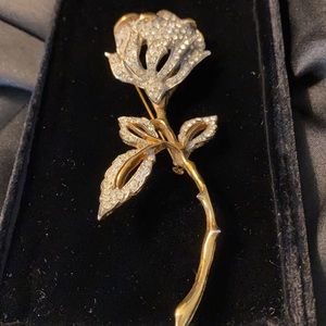 Vintage Pakula “Magi Rose” brooch Rhinestone